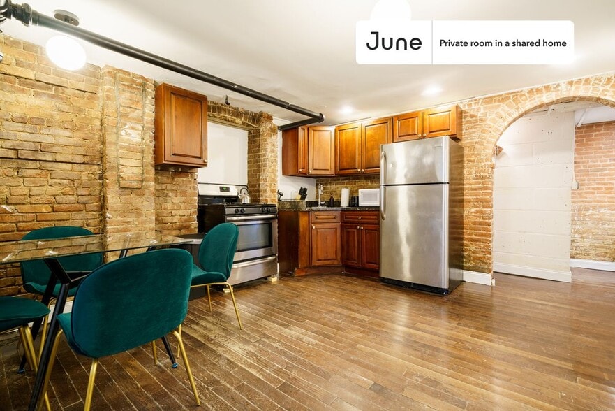Building Photo - Room in Shared 5 bed/1.5 bath home in Bedford-Stuyvesant