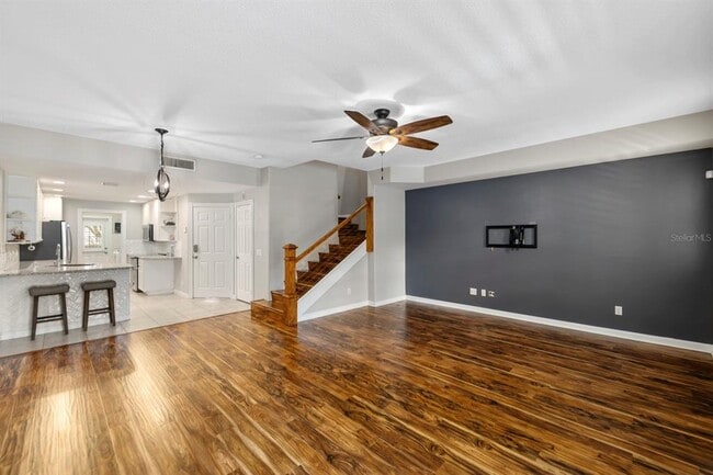 Building Photo - 1633 Napoli Dr W