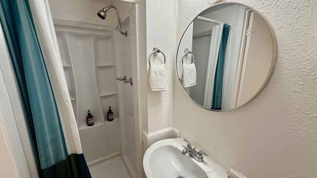 Building Photo - 1802 E University Ave