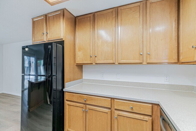 Building Photo - Cambrian Park Home Near Top Schools & Park...
