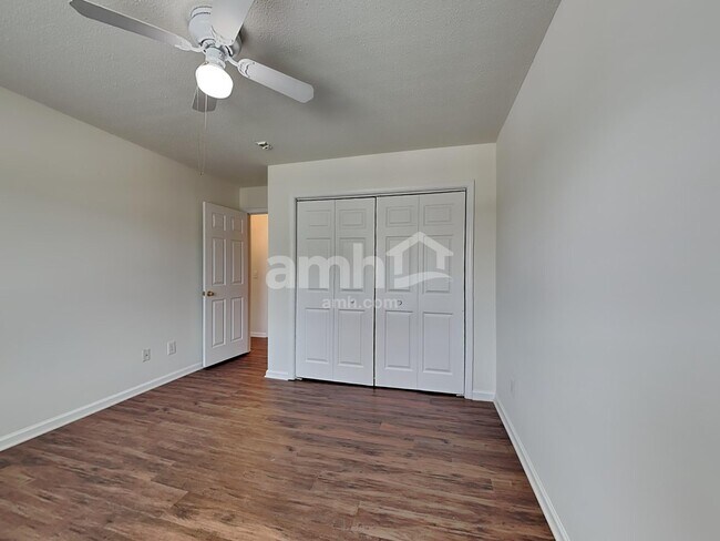 Building Photo - 1120 Birch Hill Dr
