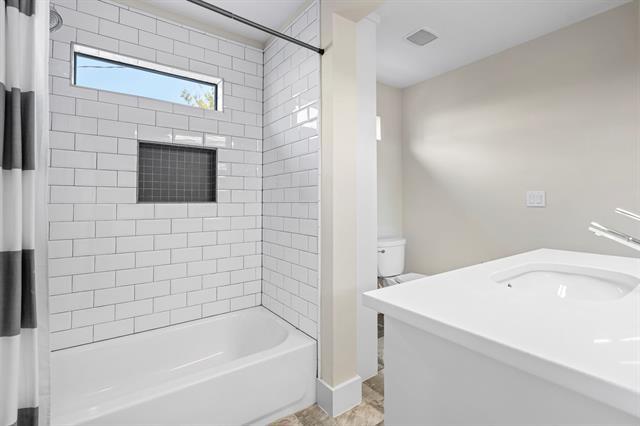 Building Photo - 5948 Melshire Dr