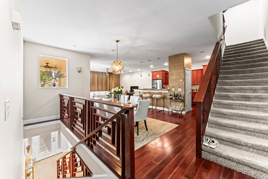 Dining Room & Stairway to 3rd level - 113 S Newport Ave