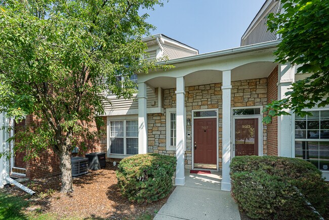 Primary Photo - 5681 Pine Aires Dr
