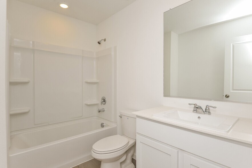 Building Photo - 2753 Mistwood Dr