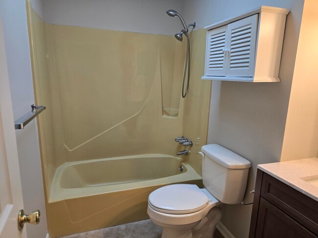 Building Photo - 309 Somerset Dr