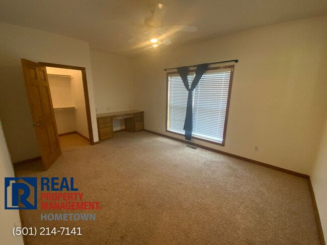 Building Photo - 3505 Cougar Lk Rd