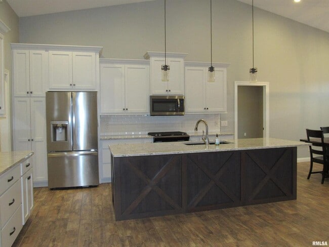 Building Photo - 1659 Celtic Ct