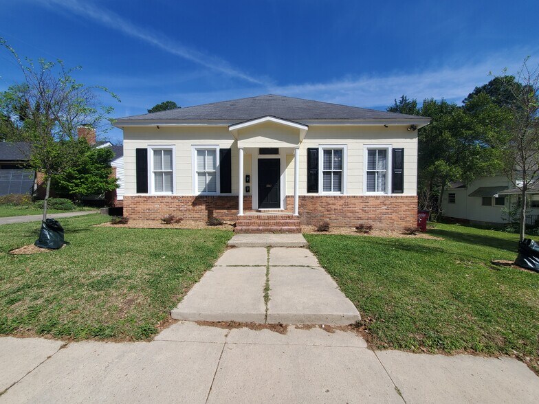 Building Photo - 2567 English Ave
