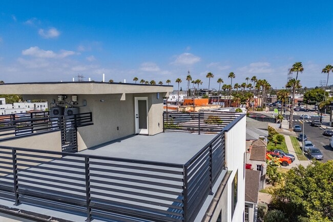Building Photo - LUXURY in Prime Culver City