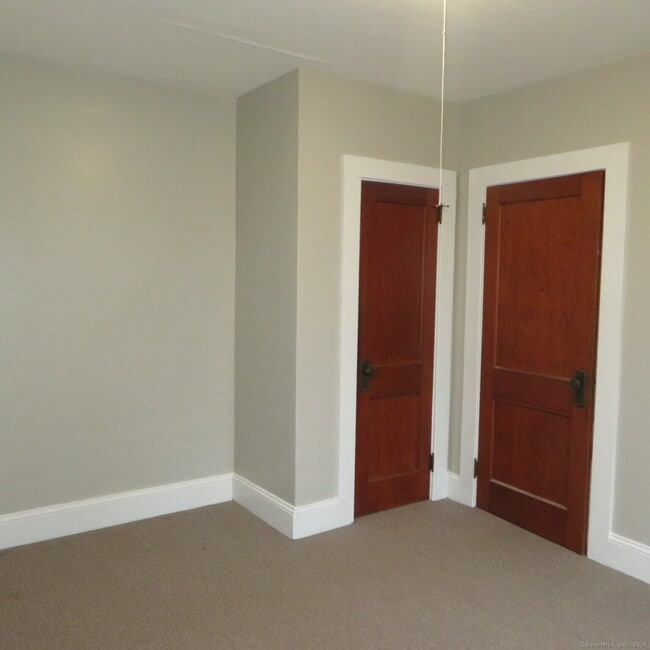 Building Photo - 57 Artisan St