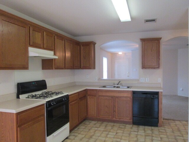 Building Photo - 1212 Sleepytime Trail