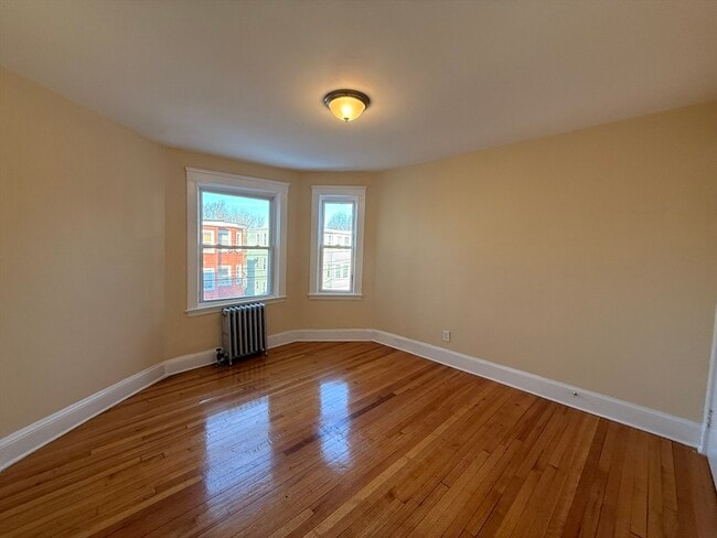 Building Photo - 25 Ronan St