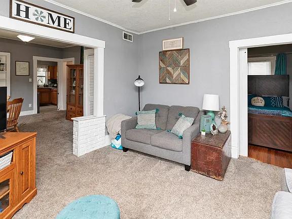 Building Photo - 420 9th St