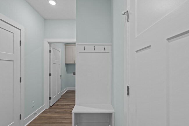 Building Photo - 707-p707 Ronaldsay Rd