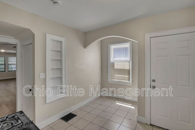 Building Photo - 43 N Chase Ave