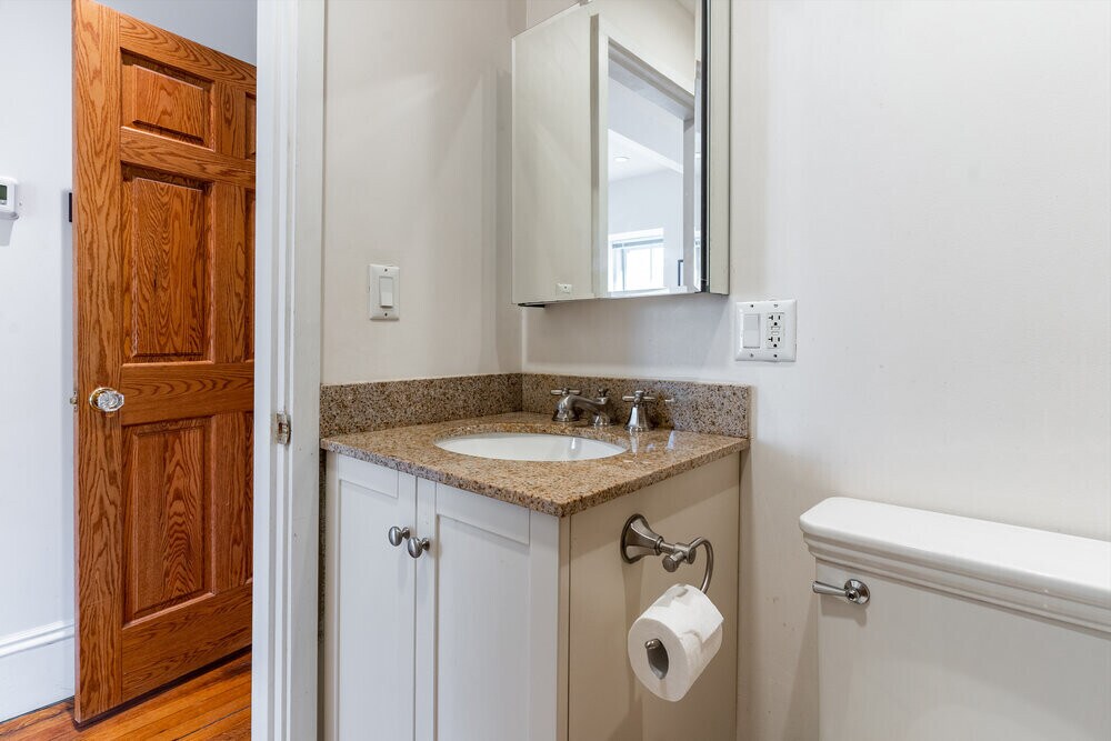 Building Photo - 1609 Tremont St