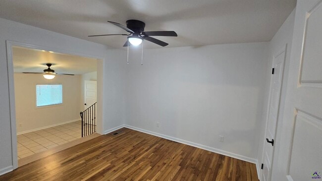 Building Photo - 412 N Houston Lake Blvd
