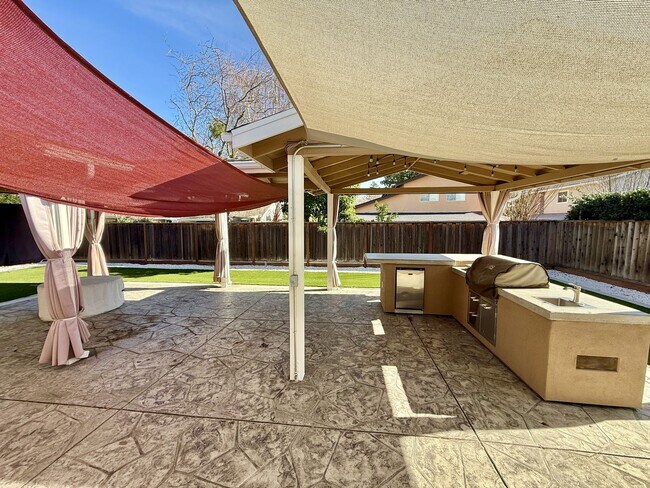 Building Photo - Quiet Cul de Sac Home in Gilroy