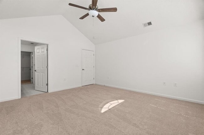 Building Photo - 1305 Village Ln