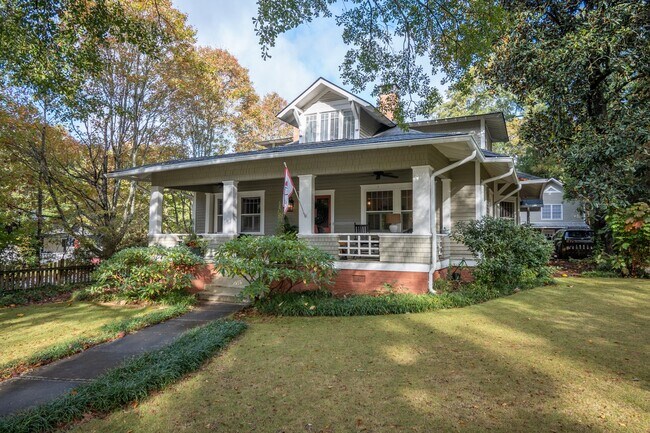 Building Photo - 290 Milledge Cir