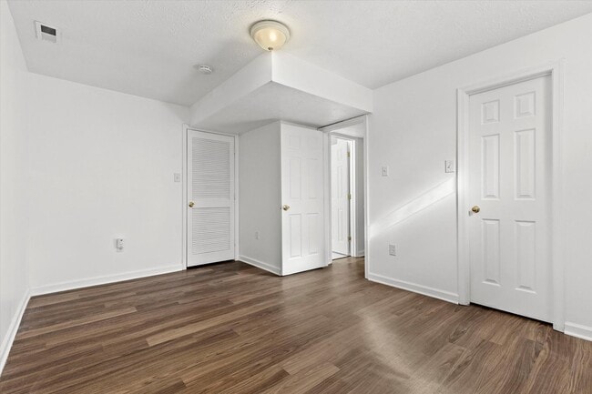 Building Photo - 4BR Columbia Home w/ Finished Basement, Deck & Open Green Space