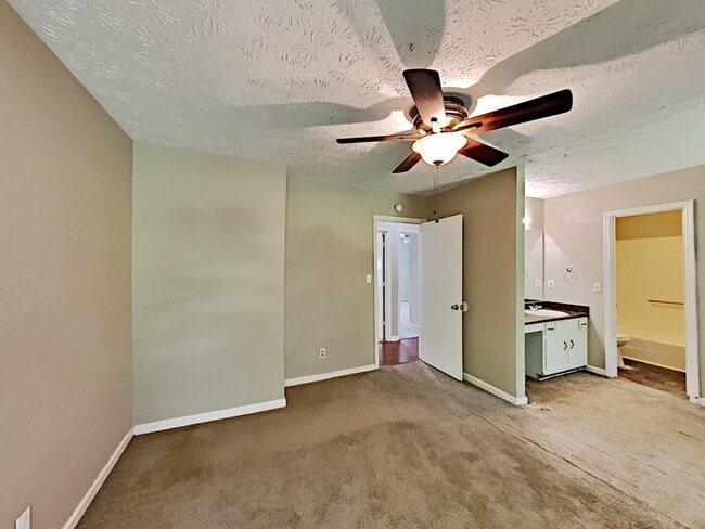 Building Photo - 6305 Beaver Creek Trail