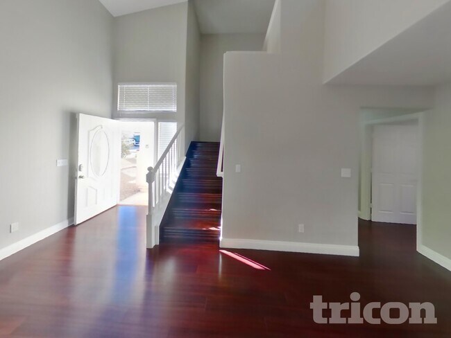 Building Photo - 1980 Golden Shadow Ct