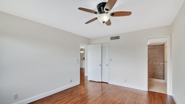 Building Photo - 4539 Luxemburg Ct