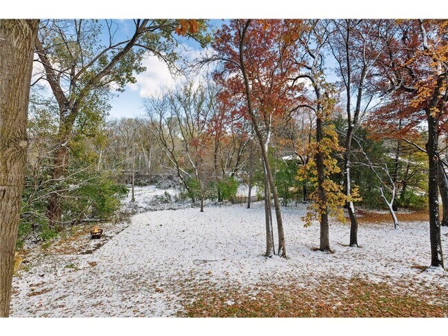 Building Photo - 5207 Doncaster Way