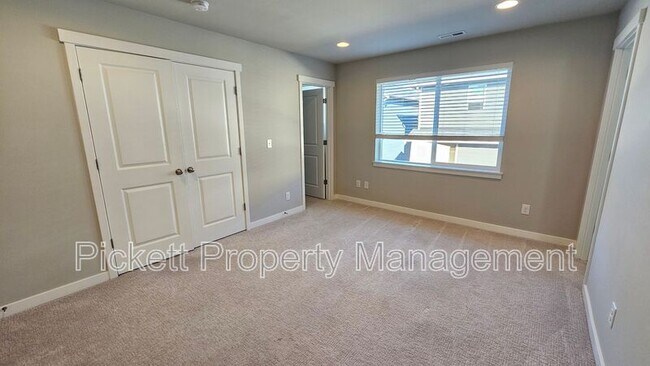 Building Photo - 1032 Magnuson Way