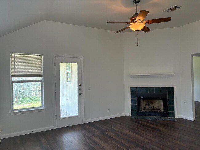 Building Photo - 21112 Derby Day Ave