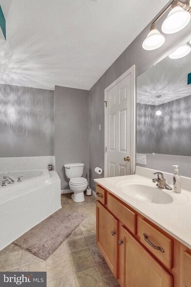 Building Photo - 788 Sylvan Rd