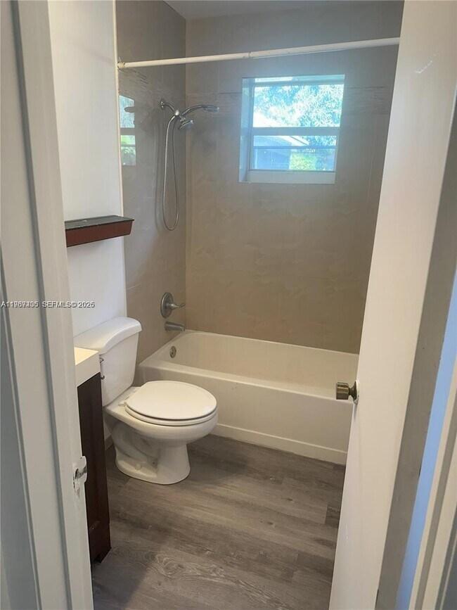 Building Photo - 3268 SW 25th St