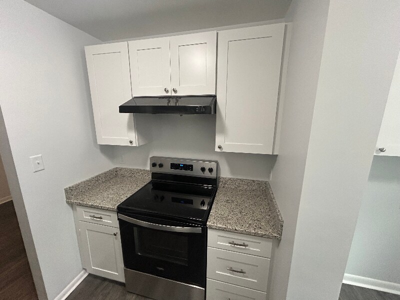 Building Photo - 407 Longleaf Rd