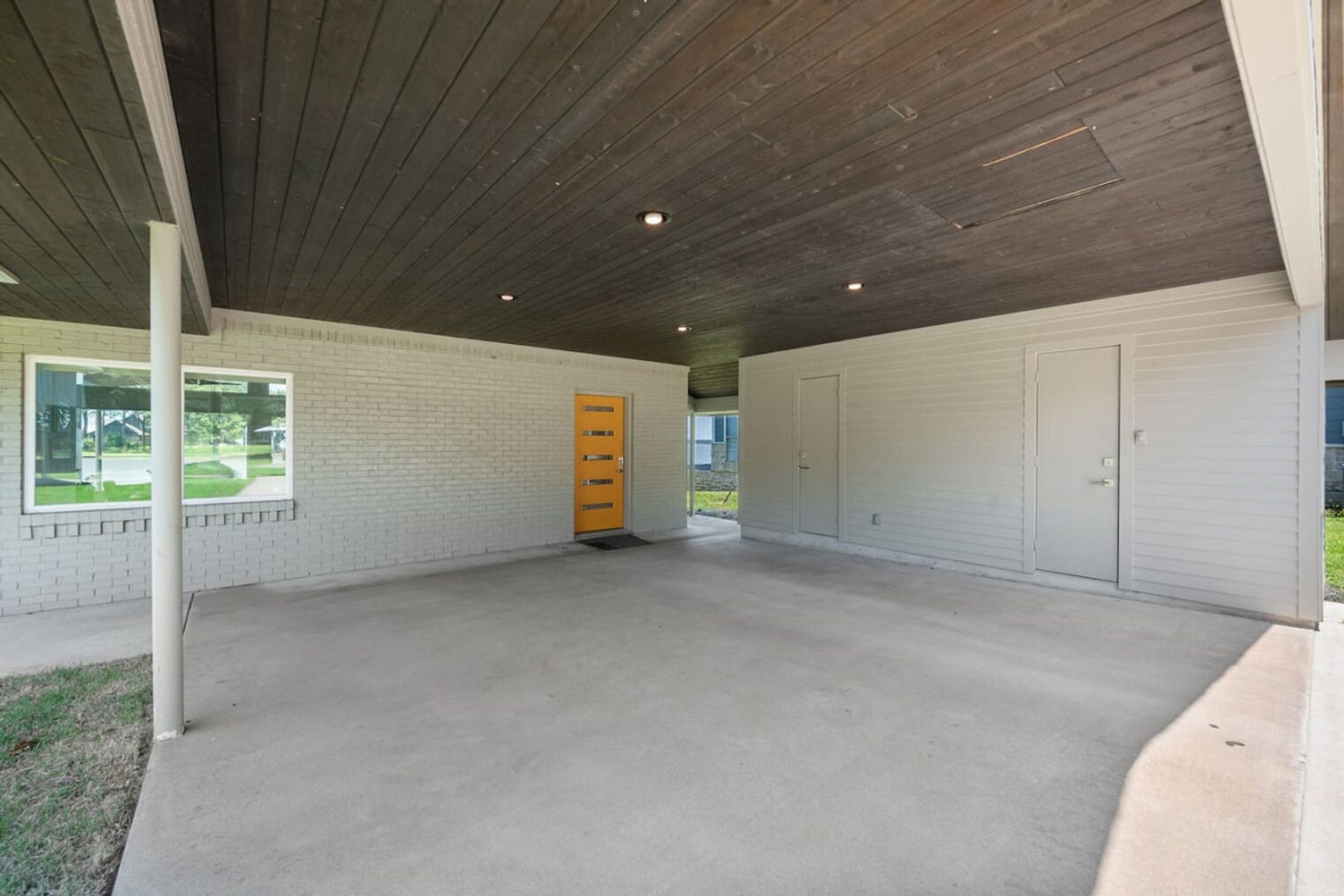 Building Photo - 1012 Chestnut Dr