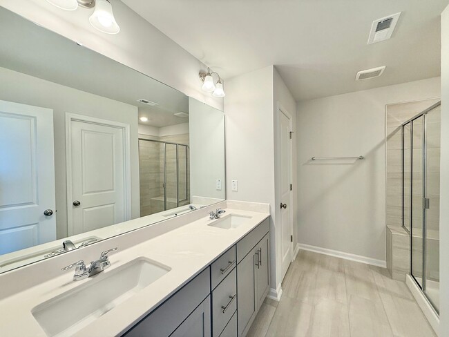 Building Photo - Stunning New Construction 3BD, 2.5BA End Unit Morrisville Townhome with Premier HOA Amenities in ...