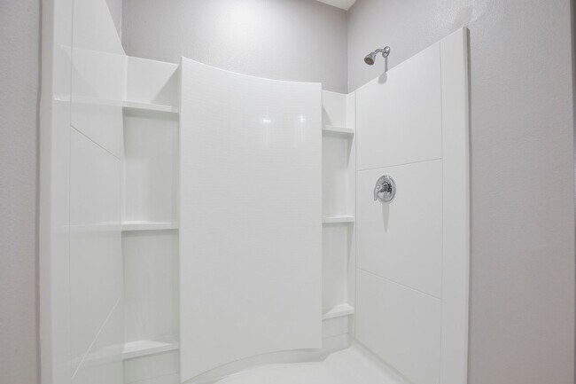 Building Photo - Move-In Ready 2BR/2BA Villa with Den + 2-Car Garage | Lake Nona Adjacent | Suncrest at St. Cloud