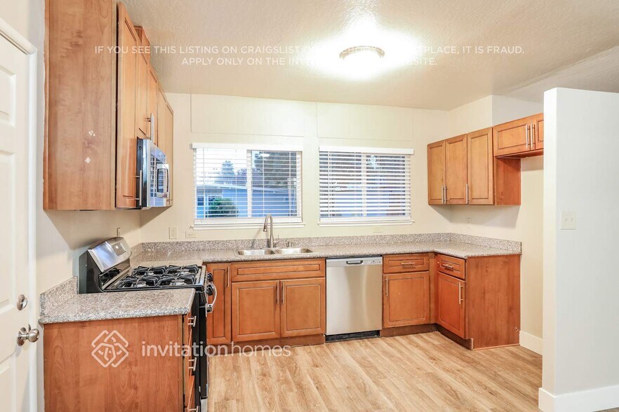 Building Photo - 316 Grape St