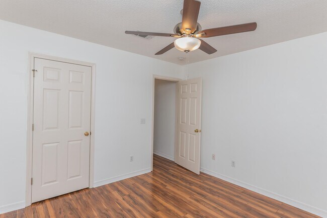 Building Photo - 25 Littleton St