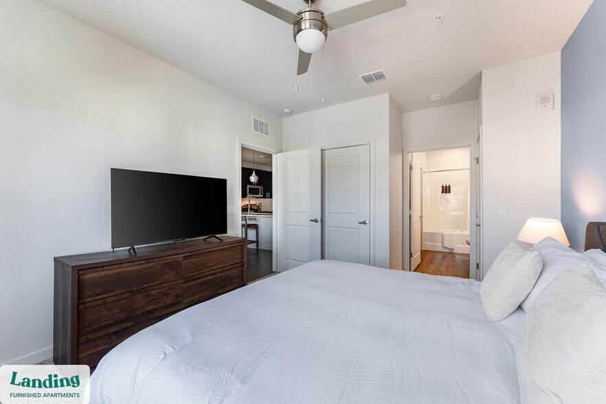 Building Photo - 1225 Utica Dr