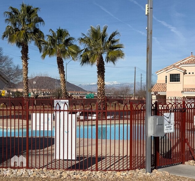 Building Photo - 2590 Alias Smith Dr