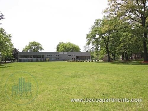 Building Photo - Meadowood Apartments