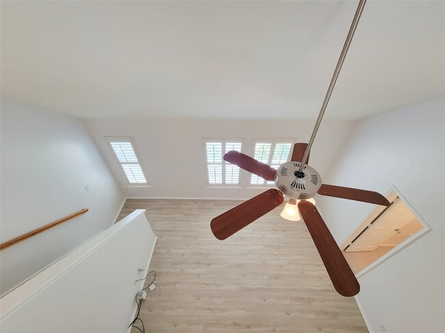 Building Photo - 75 Dennis St