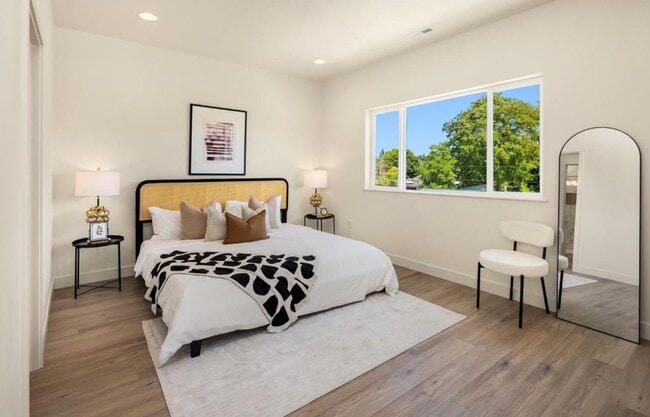 Building Photo - 6628 52nd Ave W