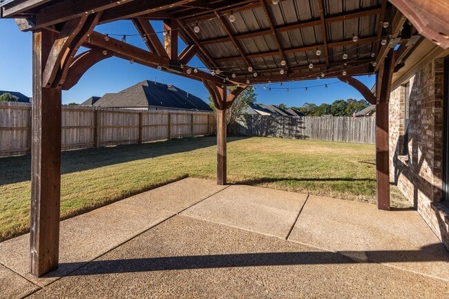 Building Photo - 12387 Bevan Dr