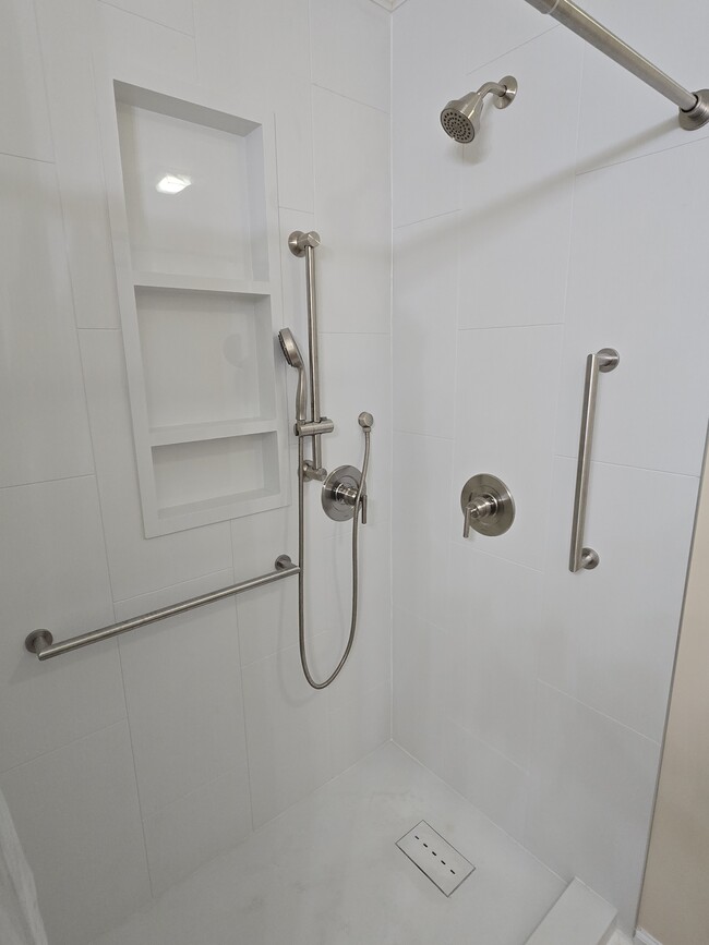 Building Photo - 517 Tanners Park Ct
