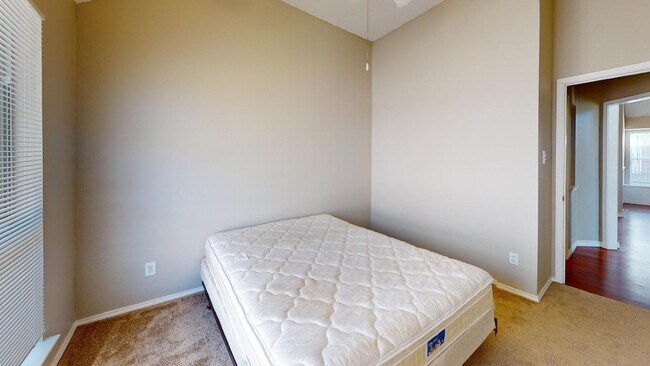 Building Photo - 7812 Silver Sage Dr