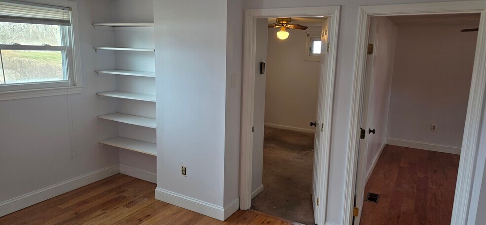 Building Photo - 32 Theresa St