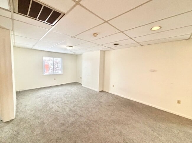 Building Photo - 703 Brookline Blvd